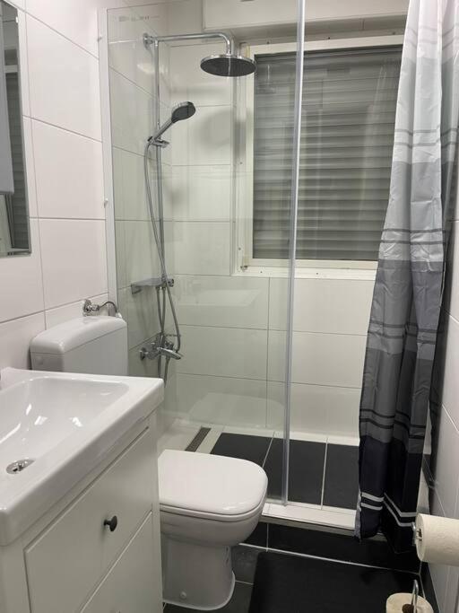 City Apartment 3 Krefeld - 20 Km Dus Airport/Messe Bagian luar foto
